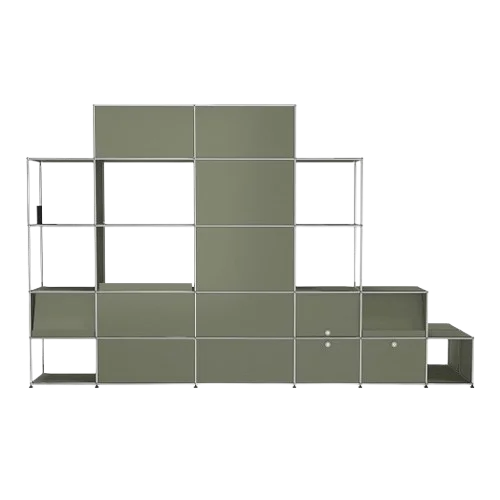 Regale und Schränke